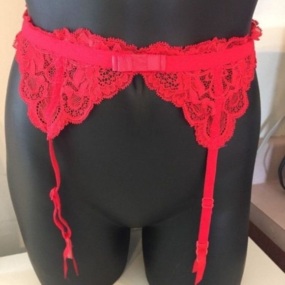 Victoria's Secret red Garter Belt M/L💥PRICE DROP💥 - Picture 1 of 9